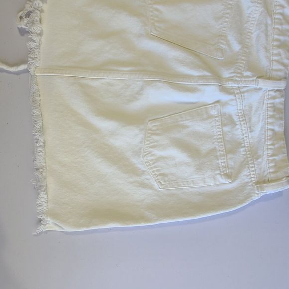 Lucky Brand Skirt Women 6/28 White Denim Cut Off Mid Rise Mini Short Button Fly - Picture 6 of 11